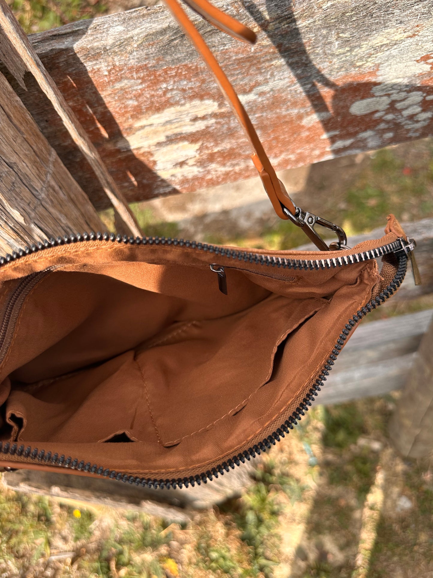 BB’s Country - Crossbody Handbag