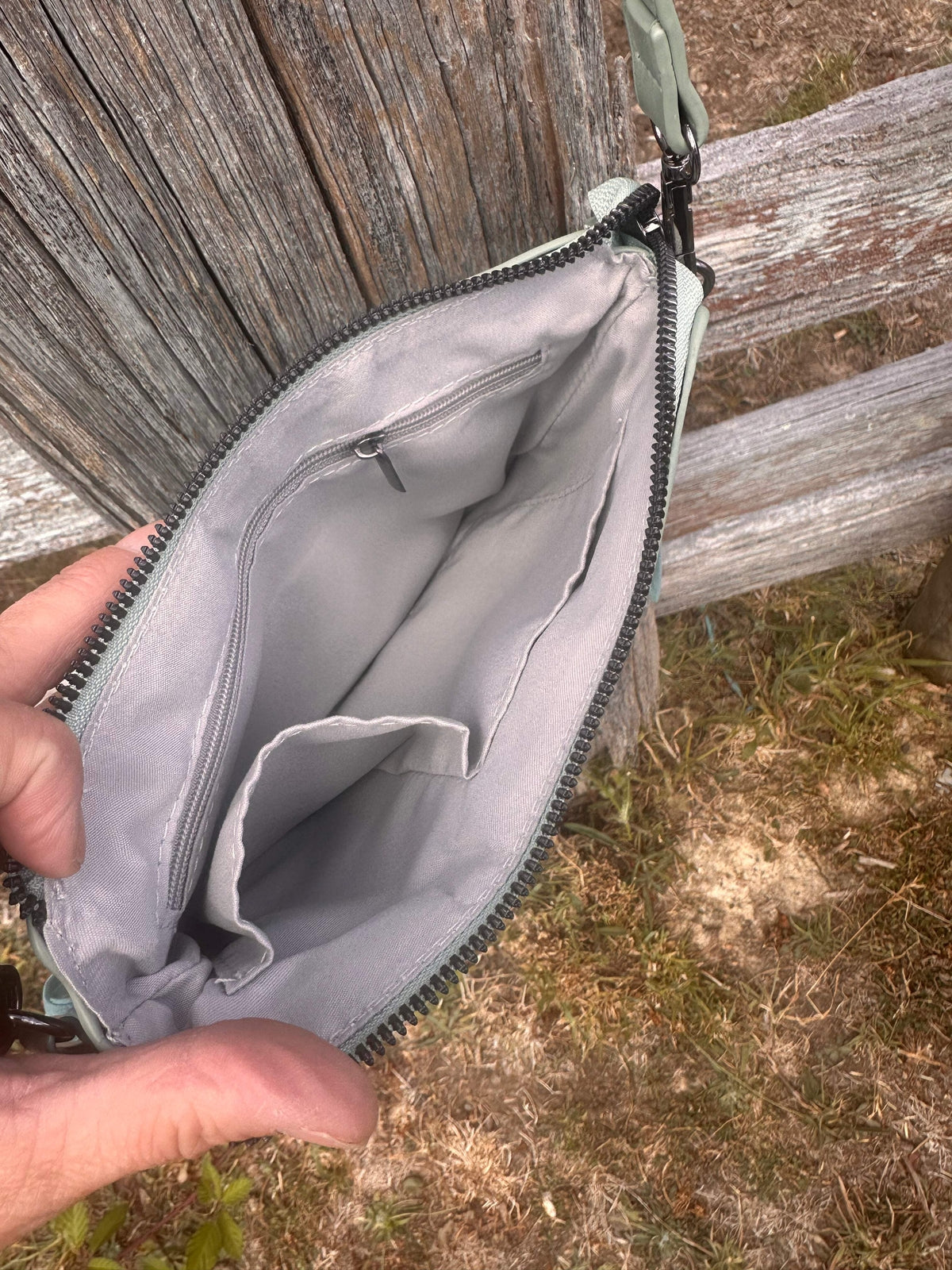 BB’s Country - Crossbody Handbag