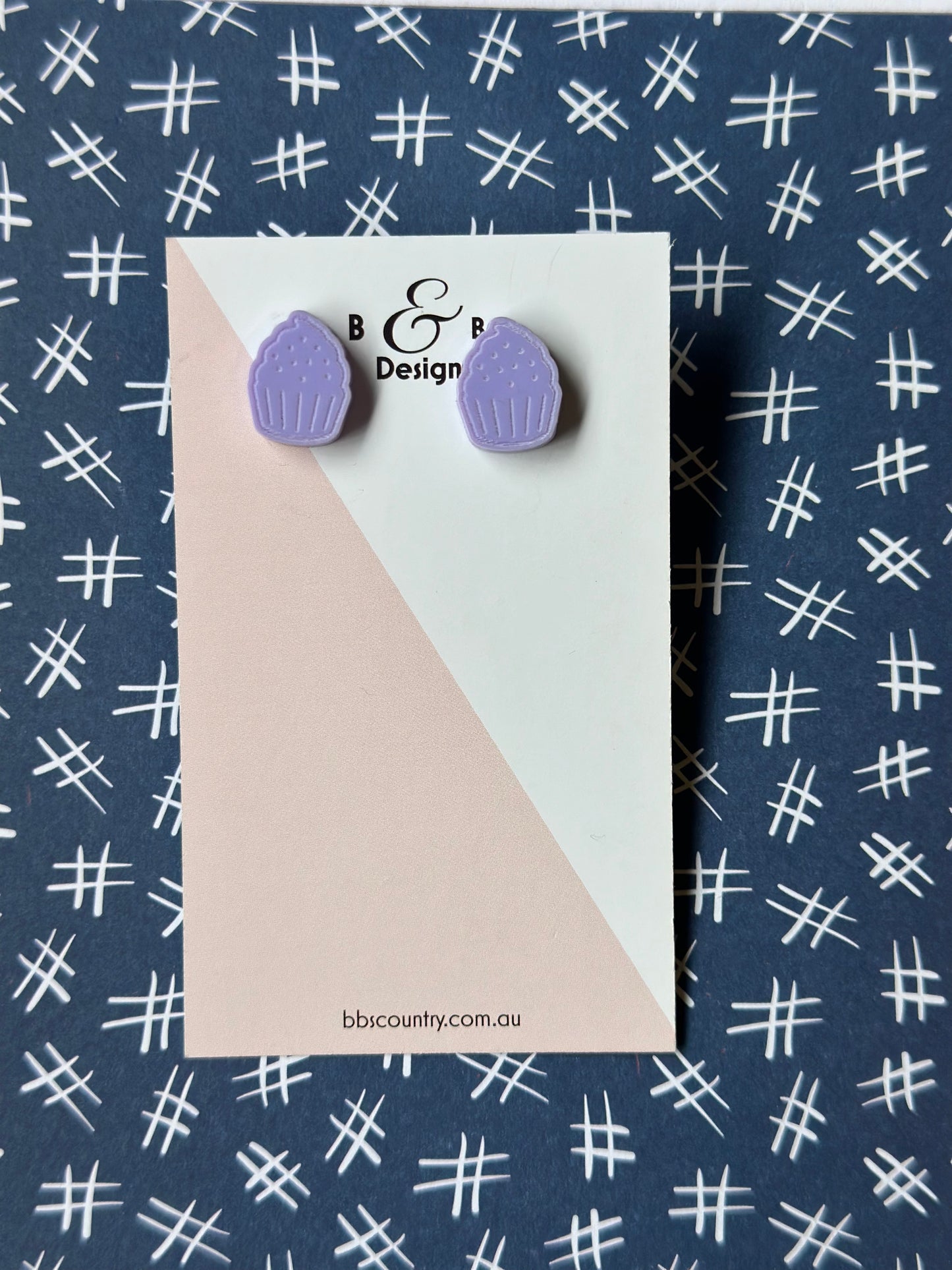 * NEW STYLE* BB’s Country Cup Cake Stud