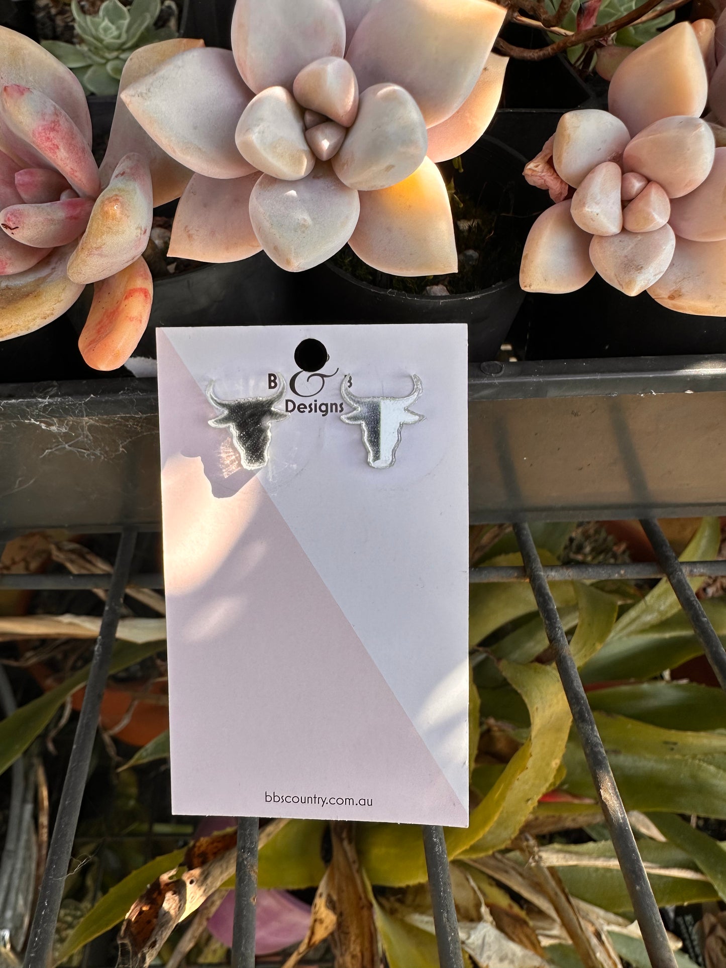 * NEW STYLE* - BB’s Country - Bull Horn Stud