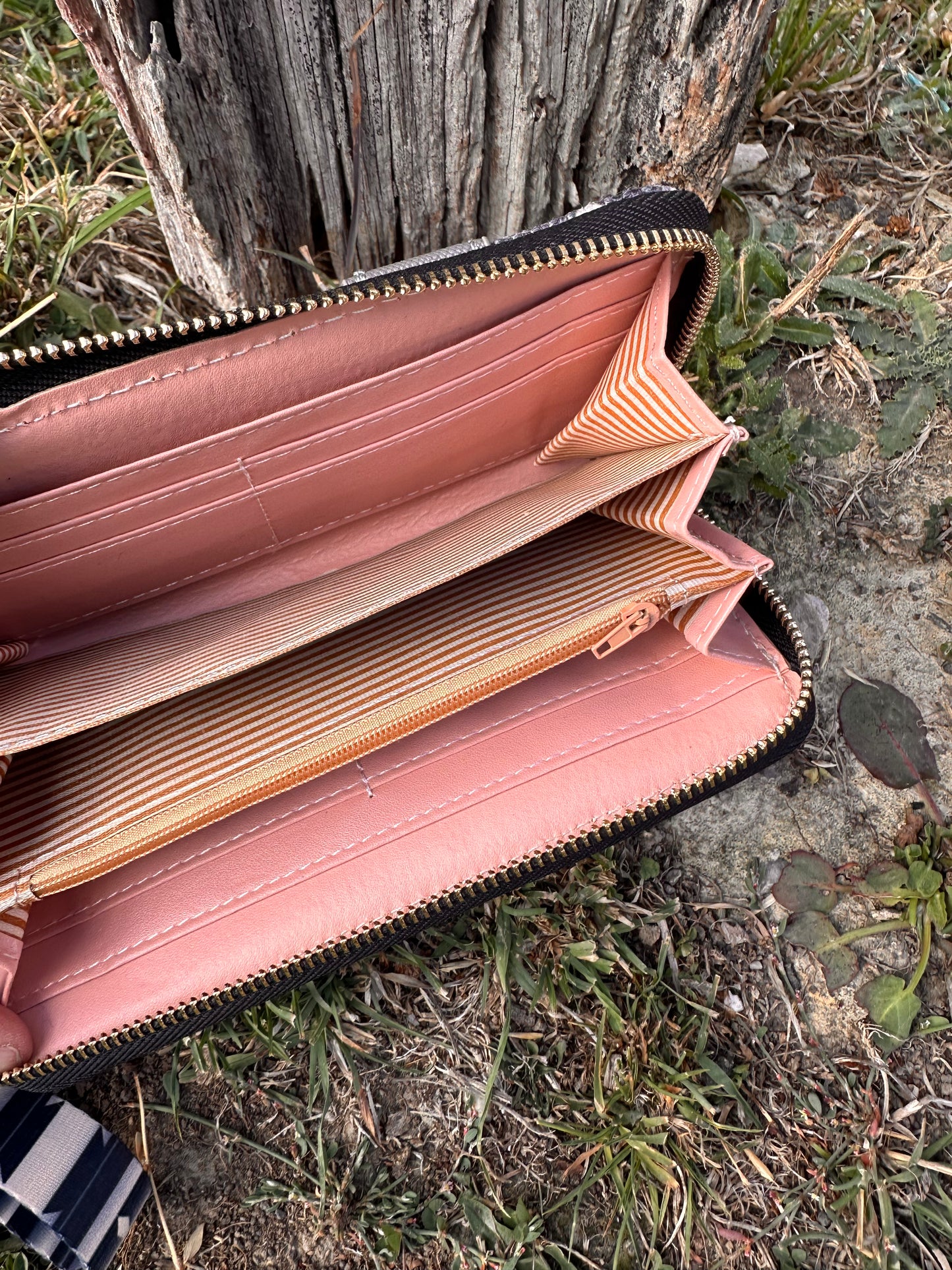 BB’s Country - Ladies Wallet Western Aztec