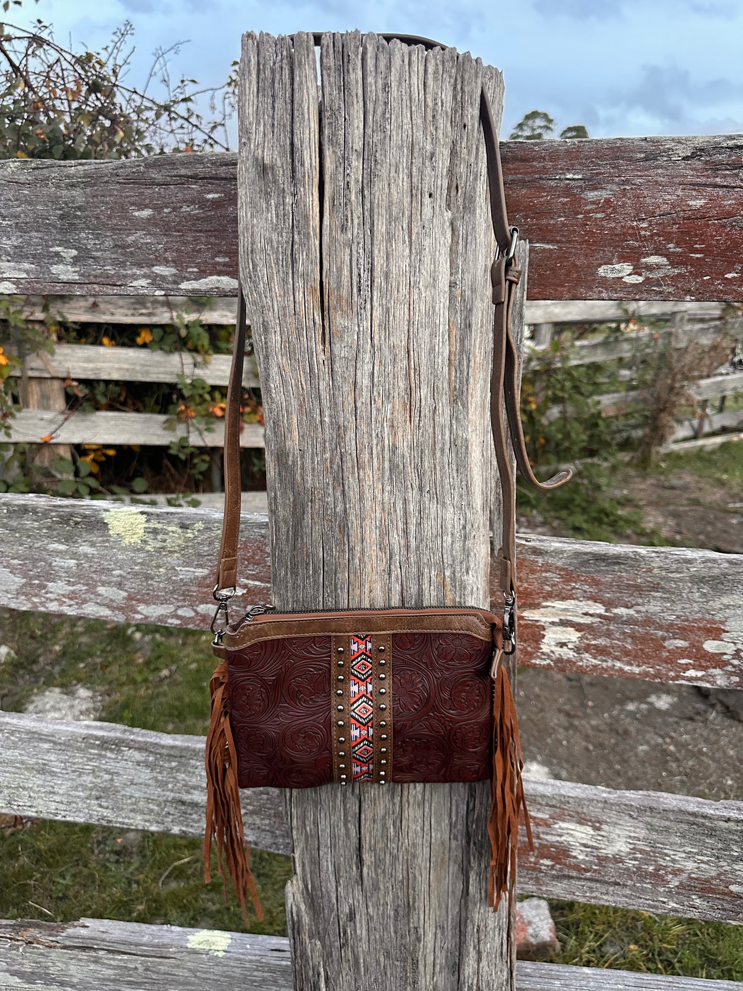 BB’s Country - Crossbody Tooled Handbag