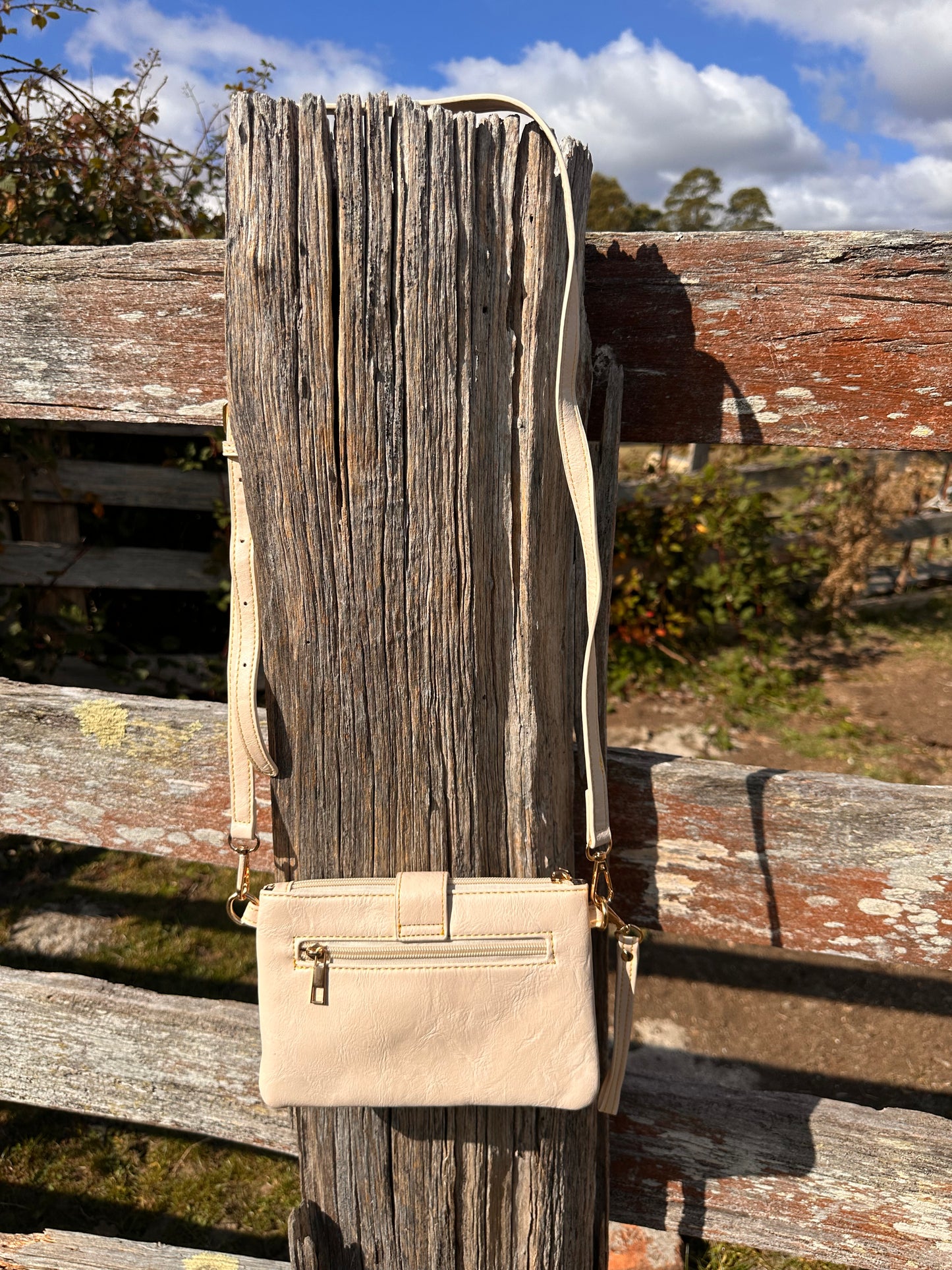 BB’s Country - Tooled Handbag