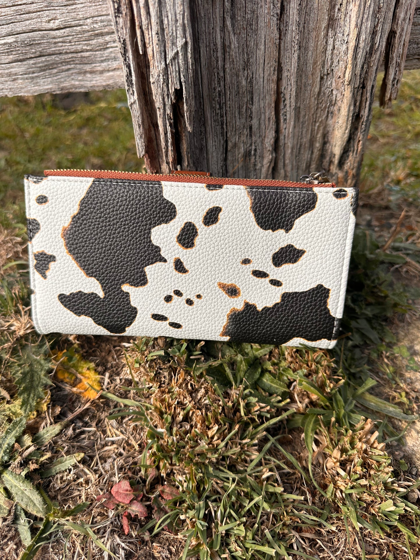 BB’s Country - Ladies Wallet Cow Print