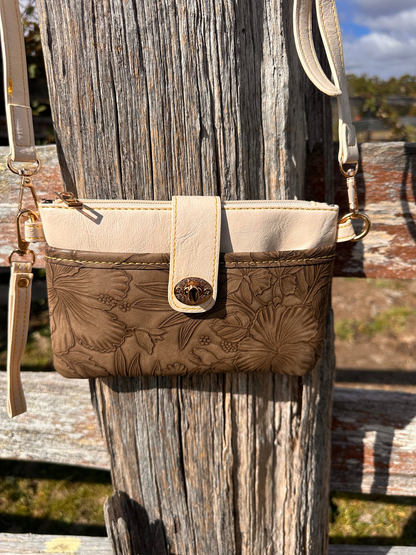BB’s Country - Tooled Handbag