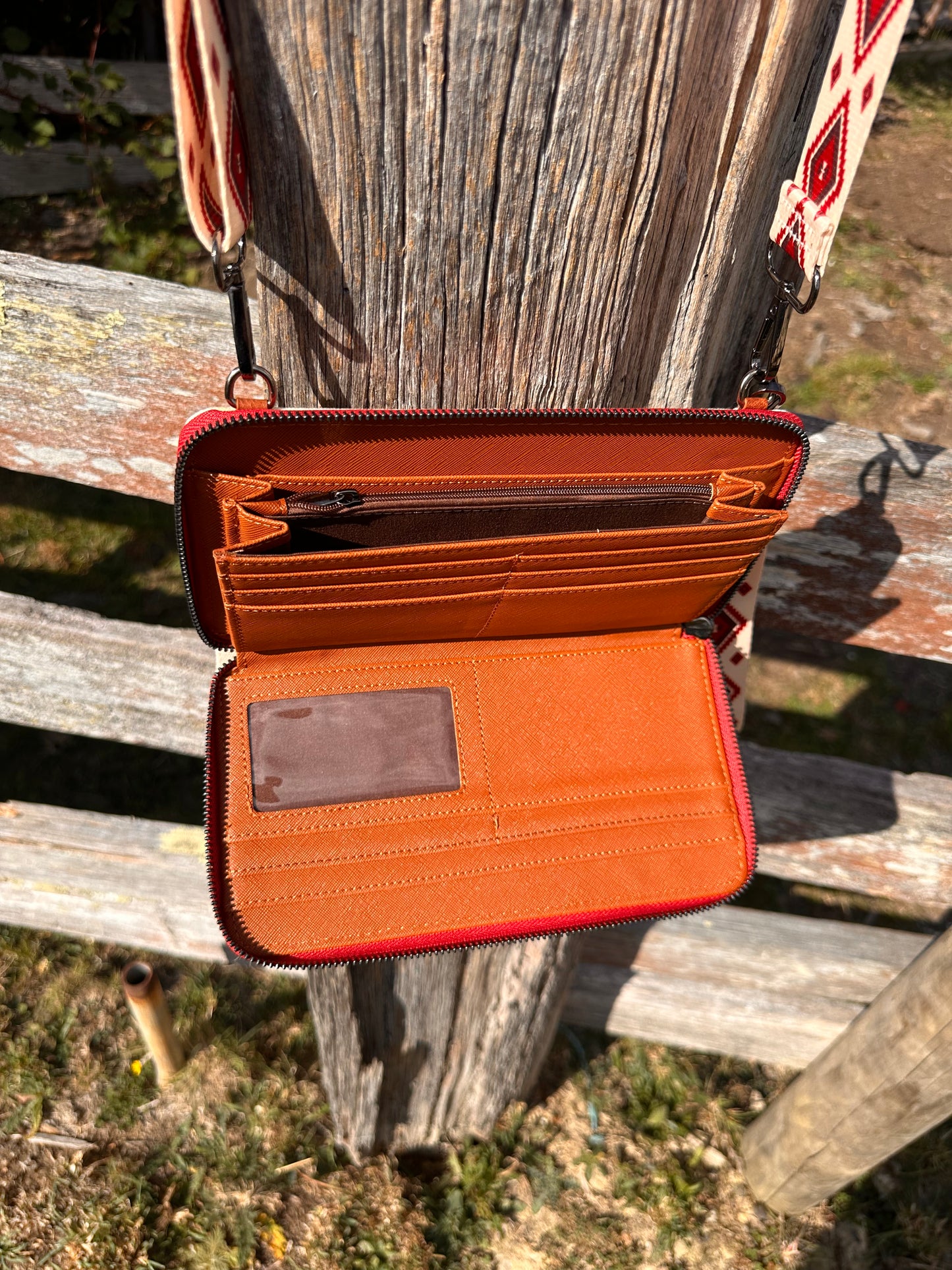 BB’s Country - Crossbody Wallet