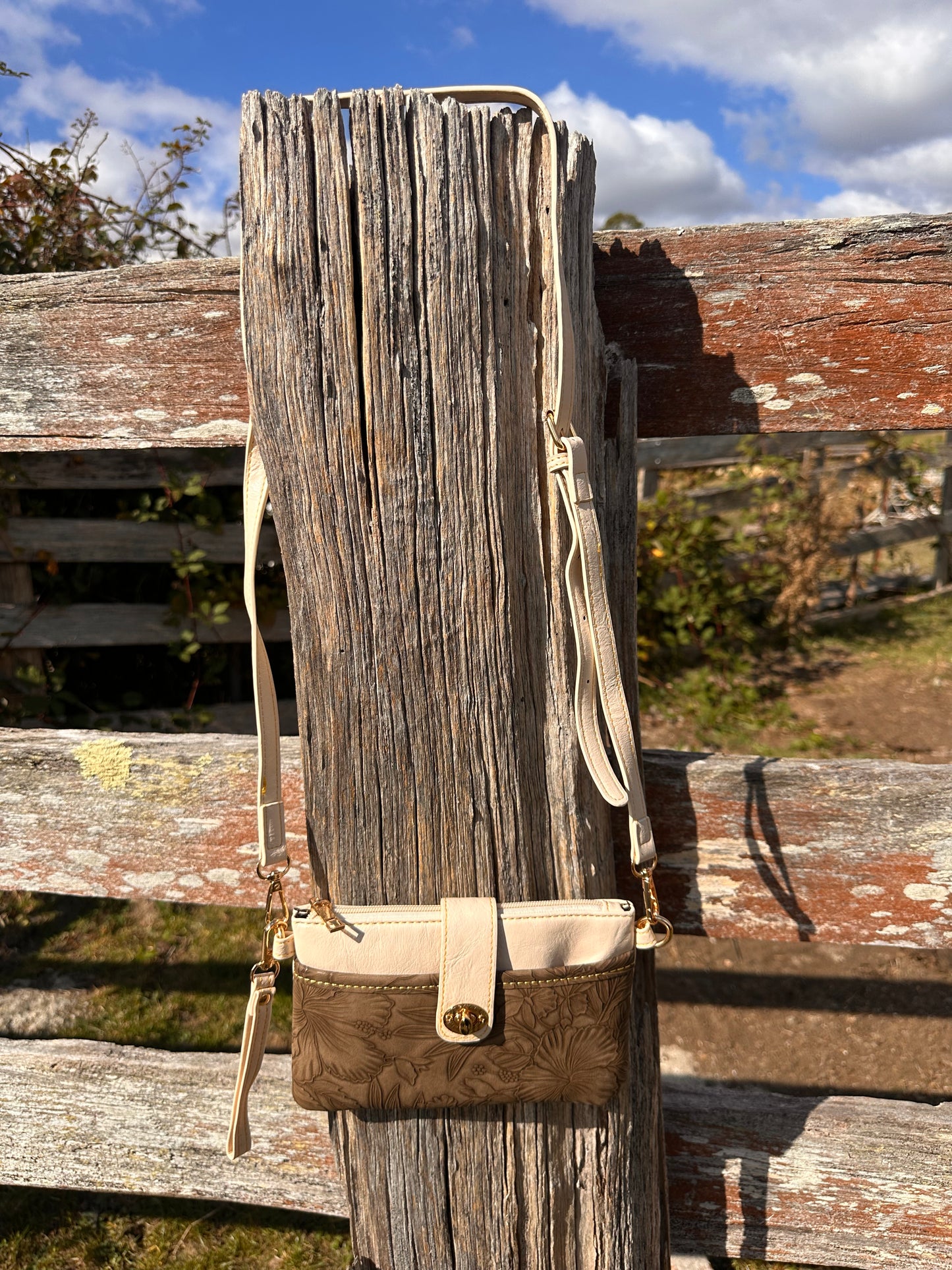 BB’s Country - Tooled Handbag