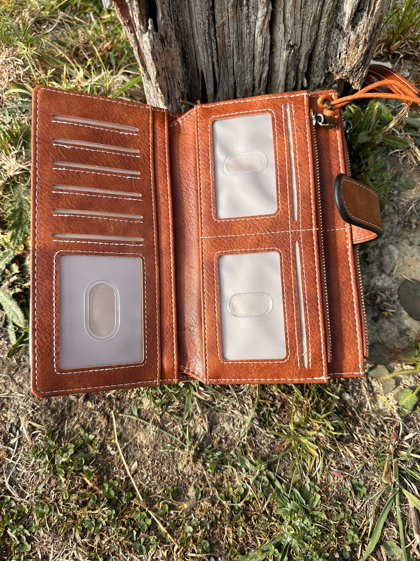 BB’s Country - Ladies Wallet Cow Print