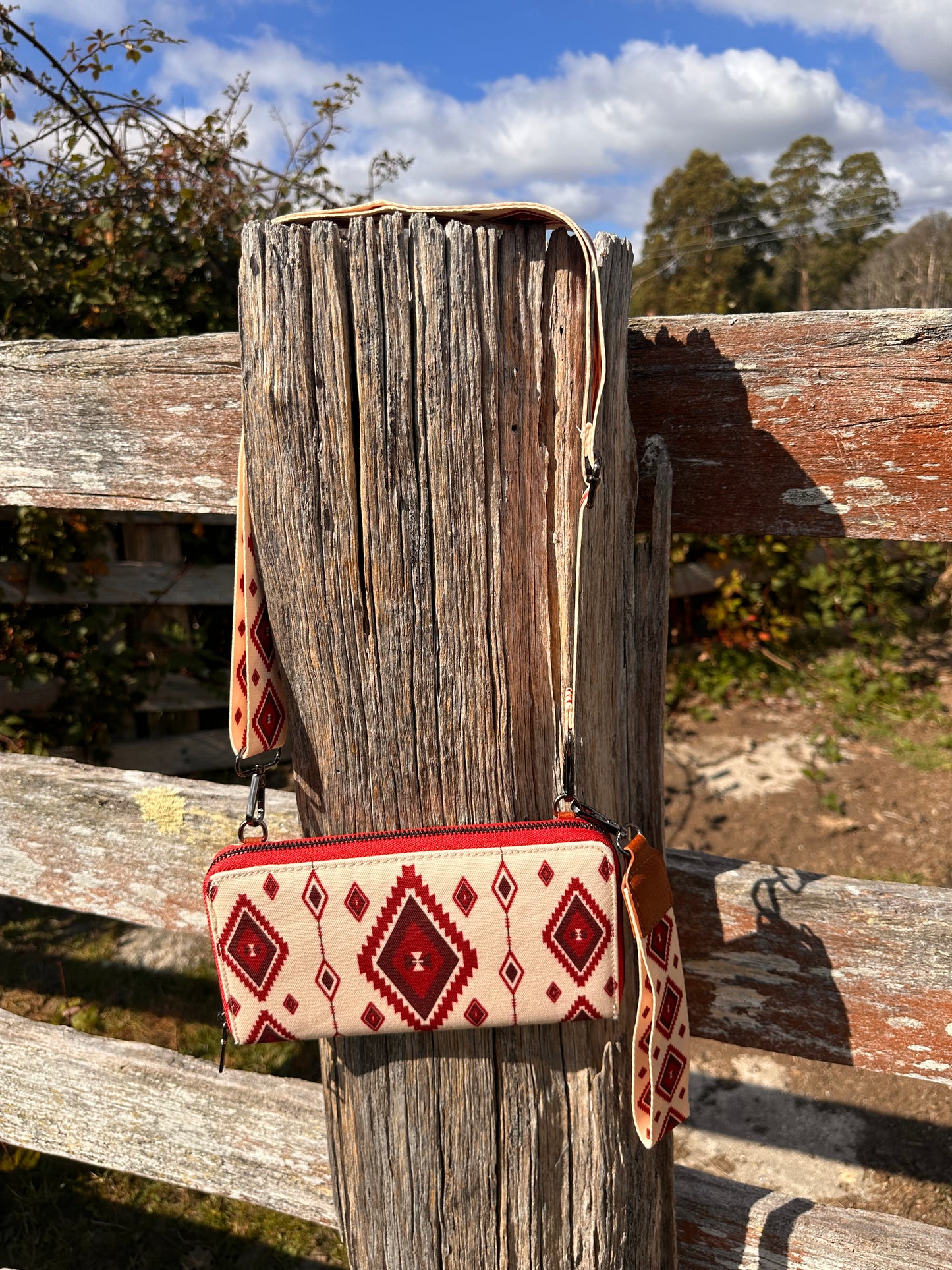 BB’s Country - Crossbody Wallet